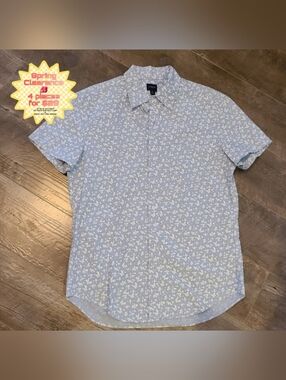 J. Crew Light Blue and White Floral Poplin Short Sleeve Shirt